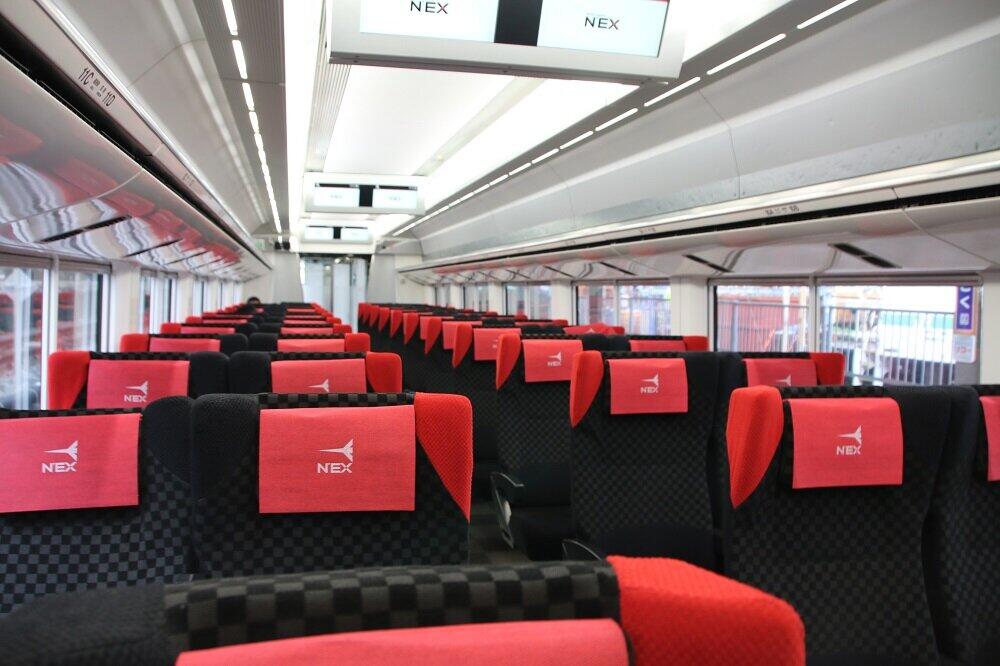 普通車車内は余裕があり空いていた