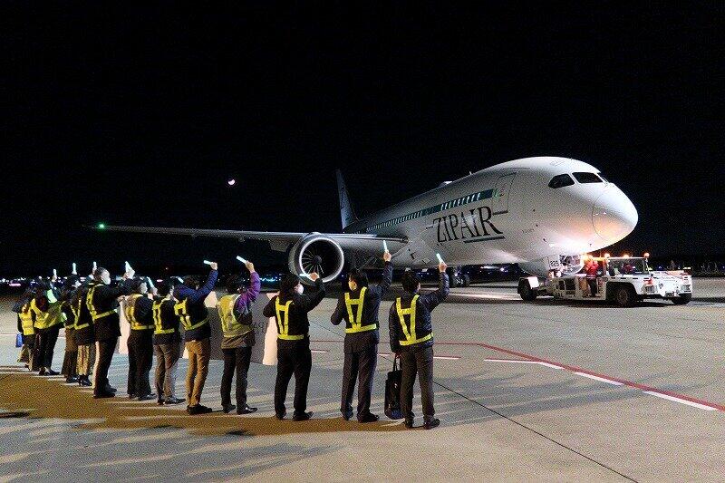 LCC・ZIPAIR、コロナ禍でホノルル線就航　初便に「過去最多」26人が搭乗