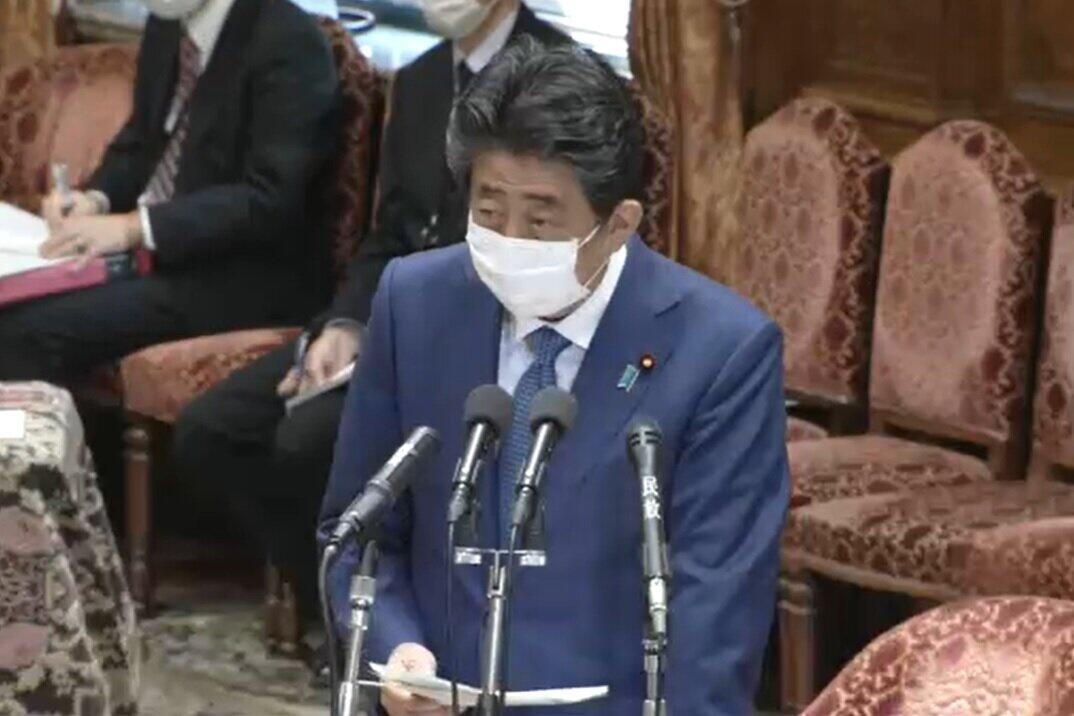 衆院の議院運営委員会に出席した安倍晋三前首相。「前夜祭」費用を補填した秘書に対する刑事告訴には否定的な姿勢を見せた（写真は衆院インターネット中継から）