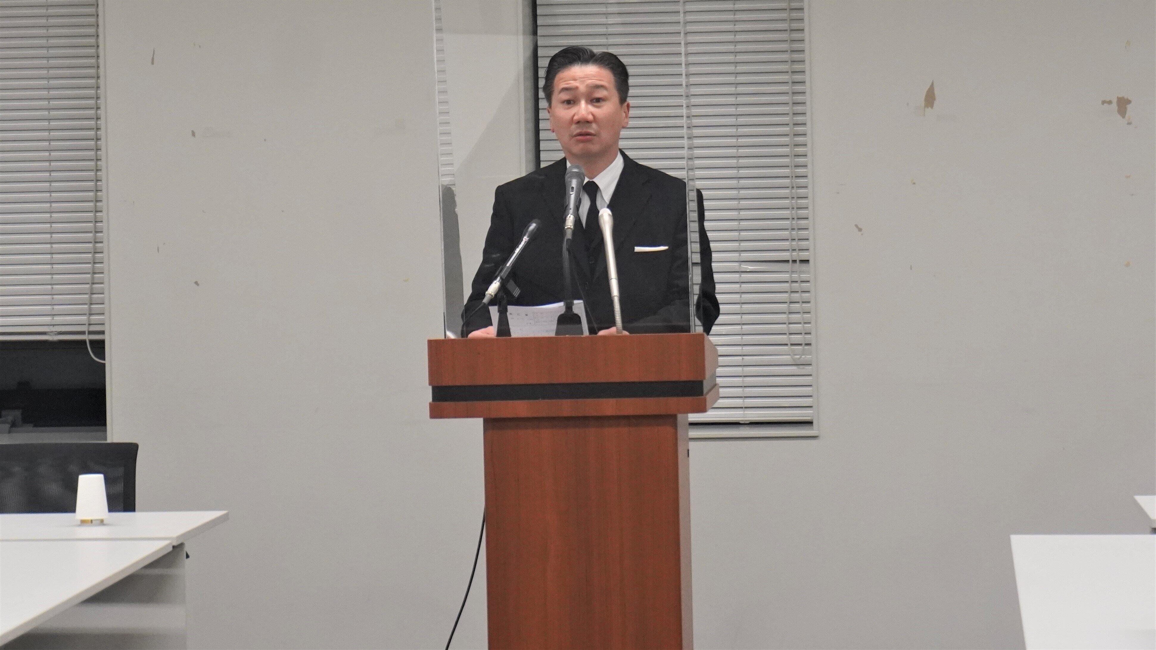 会見に臨む福山幹事長（立憲民主党公式サイトより）