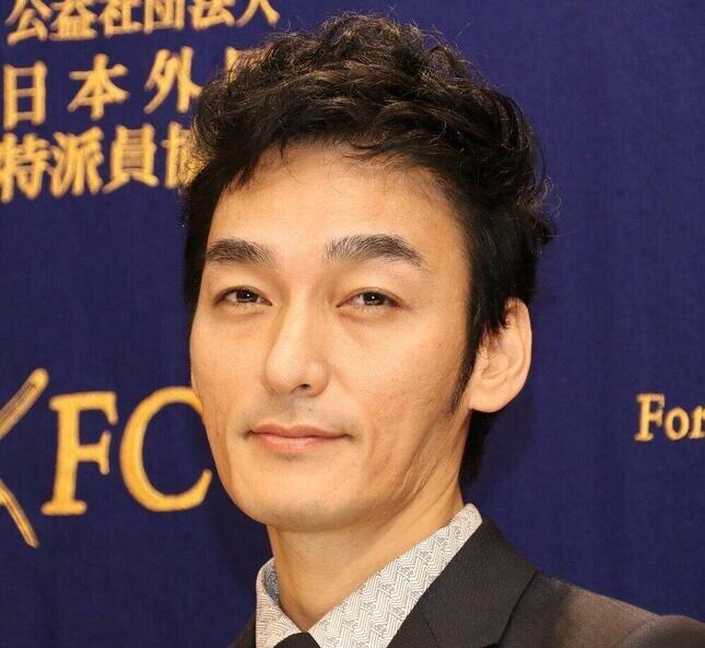 「つよぽんらしい」愛犬誕生日の吉報に祝福！　草なぎ剛結婚、元SMAPでは木村拓哉以来「20年ぶり」