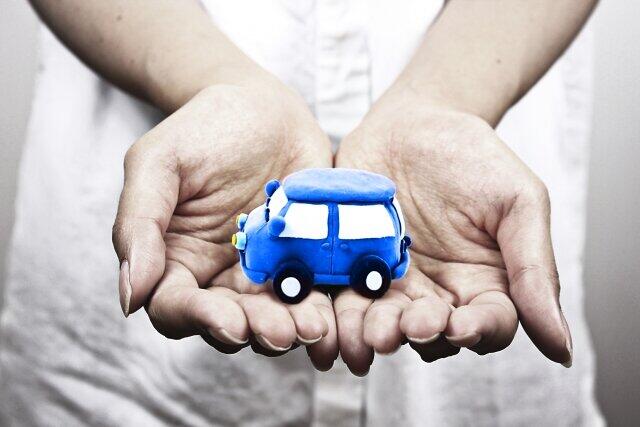 効率追い求めた生産スタイルが仇に　半導体不足で自動車メーカーが打撃を受ける理由