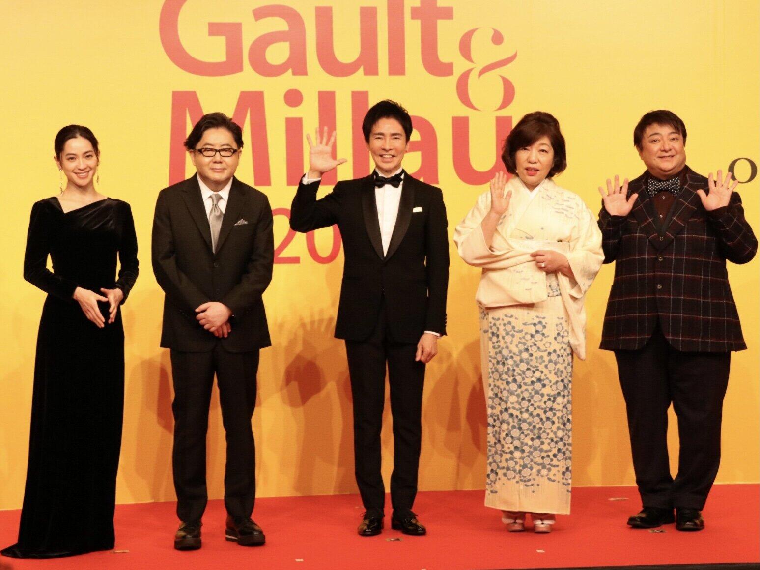 中村アンさん、秋元康さん、郷ひろみさん、林真理子さん、彦摩呂さん（左から、2021年2月15日撮影） 