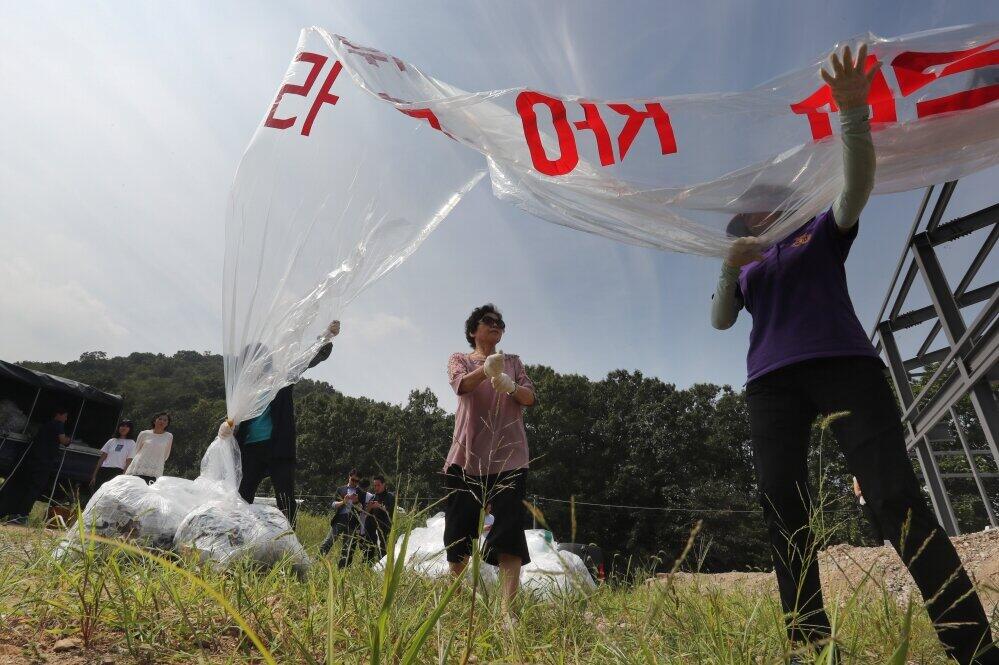 北朝鮮が激怒した韓国の「風船ビラ」　法律で禁止も...「第3国」では適用外という「抜け道」