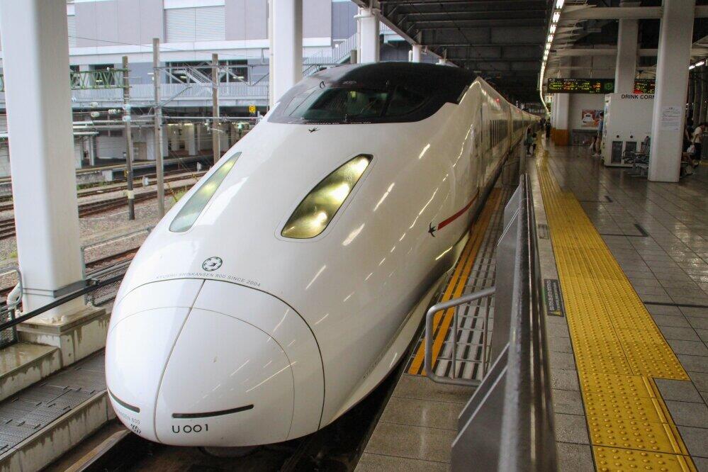 「つばめ」に使用される800系電車