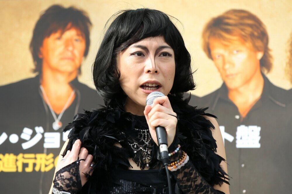 椿鬼奴、11年前の「エヴァ」コスプレ披露　まさかの初号機再現に「じわじわ来る」