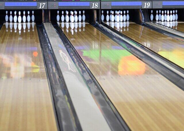 ボウリング場の貼り紙をきっかけに…（画像はイメージ）