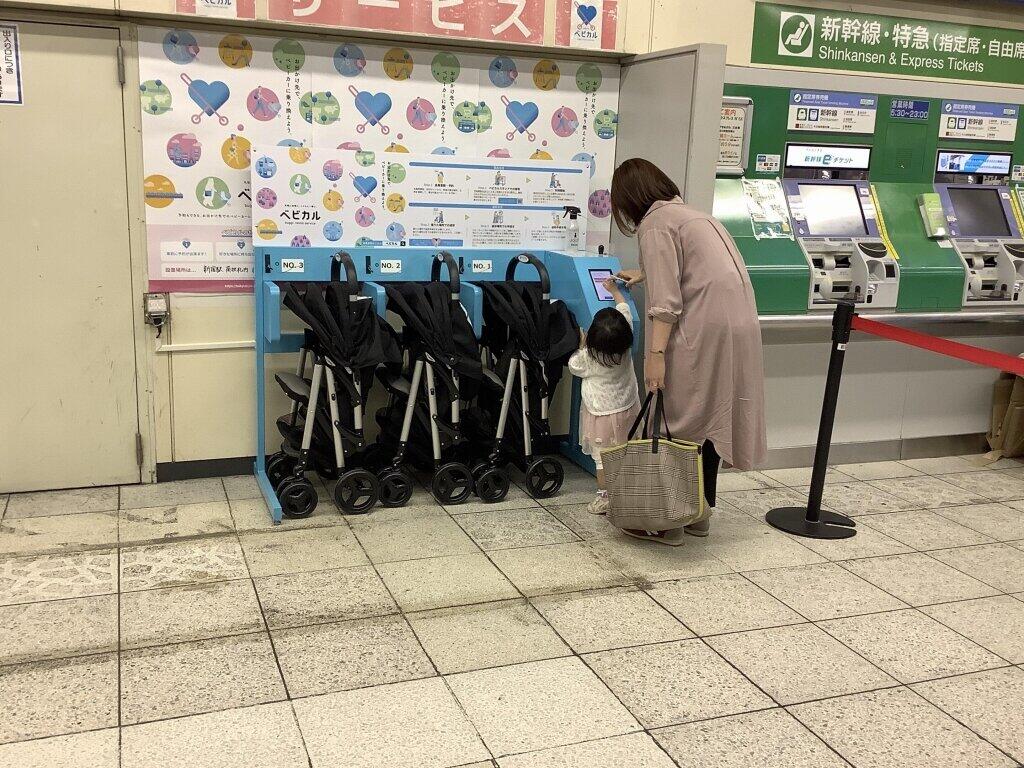 「ベビーカーで電車」の悩みを解決？　JR東が主要駅でレンタル開始、発案者「インフラ化目指す」