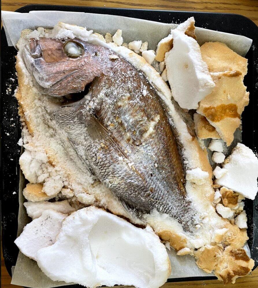 SAKAMAから発売、「おさかな体験直送便」シリーズ第3弾「鯛の塩釜焼き」