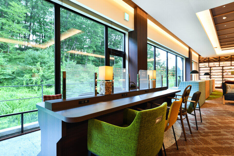 「温泉テレワーク」コロナ禍で新たな選択肢に？　温浴施設がコワーキングスペース続々設置、手応えを聞く