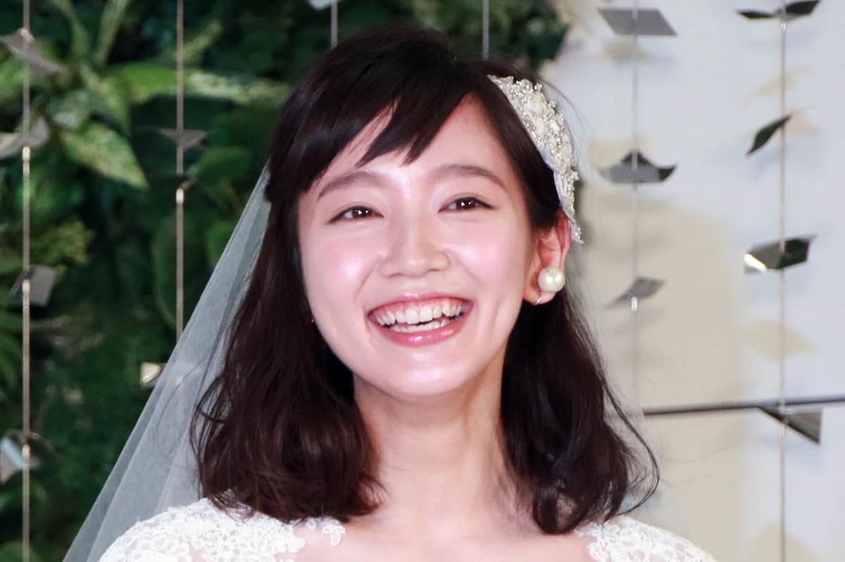 吉岡里帆インスタ「謎の物体」に騒然　「何これ...」「んん？」困惑の声相次ぐ