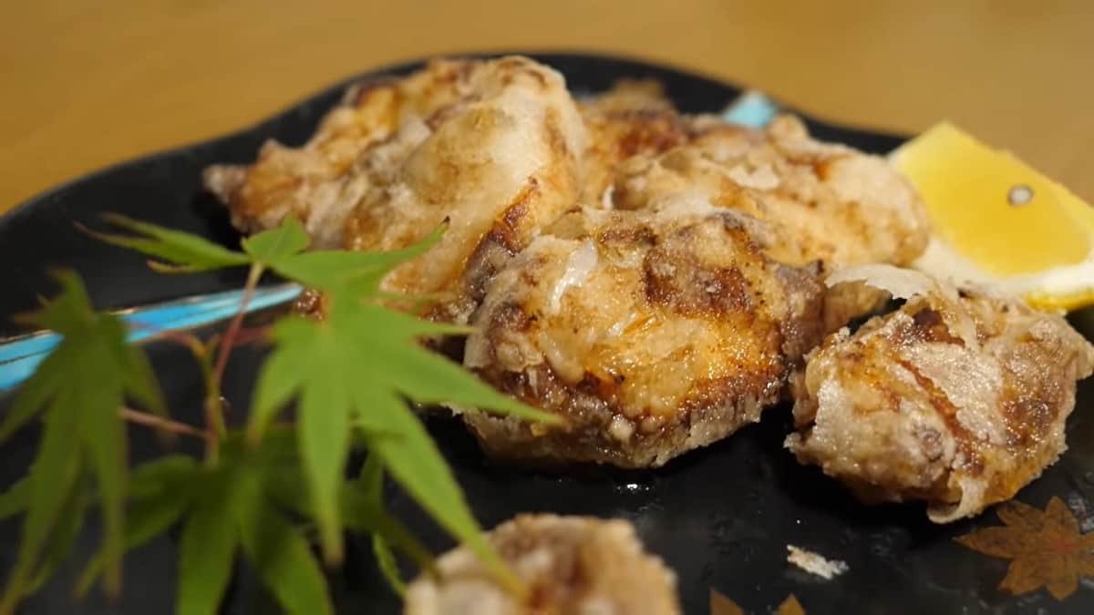 唐揚げとなったトラフグ。きまぐれクックさんの動画より