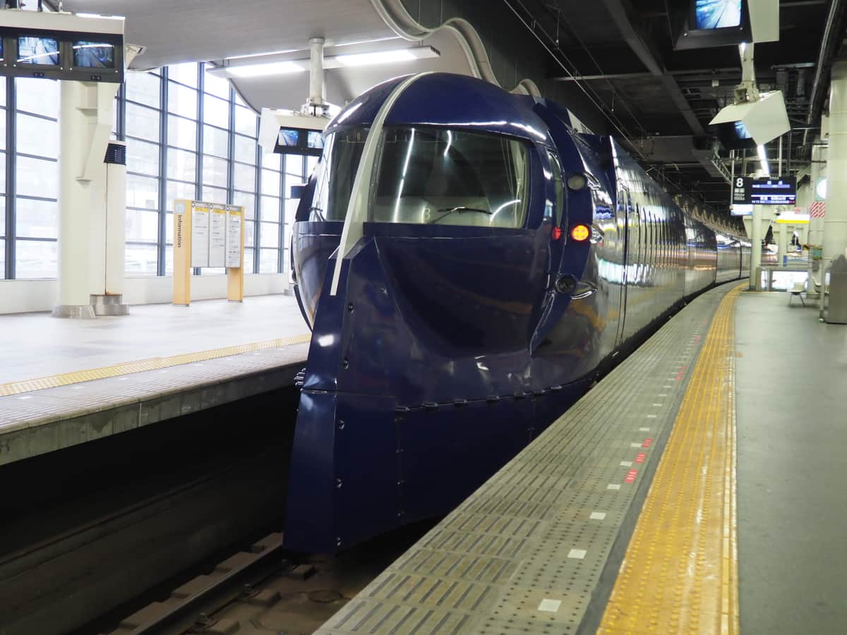 鉄道各社が「有料特急」に力を入れるワケ　狙いは「3密回避」需要...利用者増へ施策続々