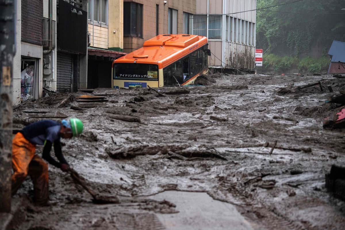 大規模な土石流の原因は何なのか（写真：AFP/アフロ）