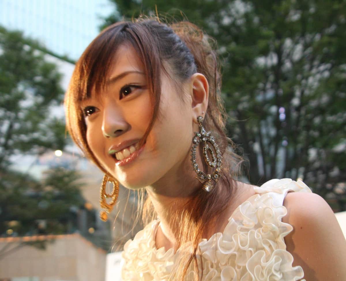 戸田恵梨香の鮮やか 包丁さばき に称賛 慣れた手つきで イカ刺し 完成 器用すぎない J Cast ニュース 全文表示