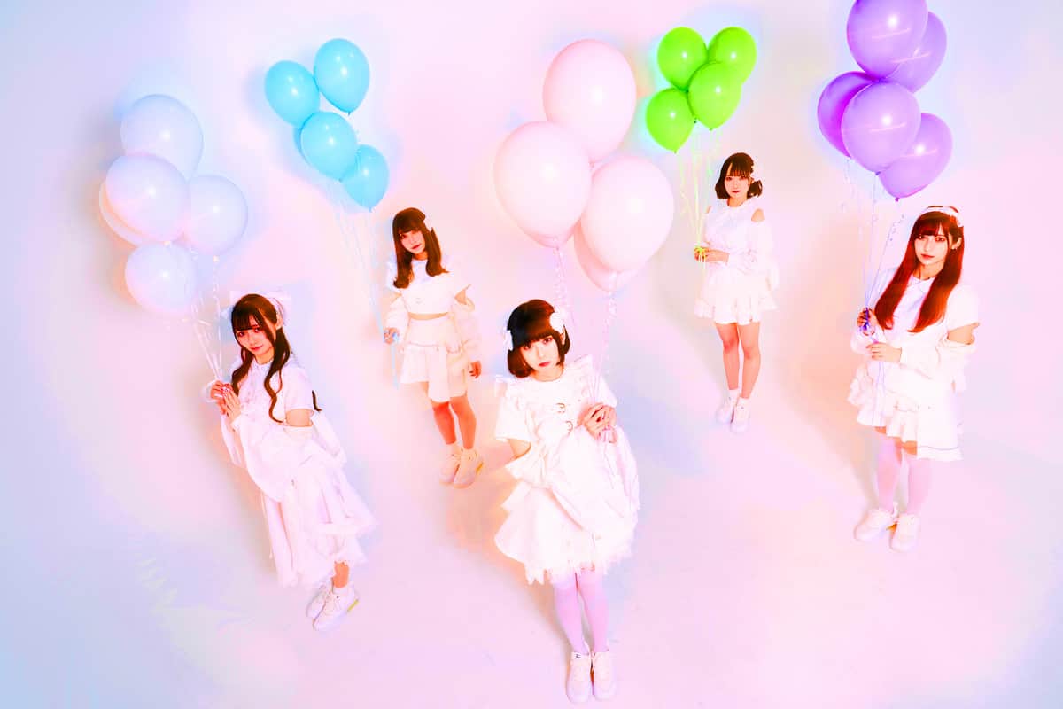 「『つまらない人生に最高のドラマを。』  これは普通の女の子が夢を叶えるまでの道のりを追ったリアルタイムドキュメンタリーです。」をコンセプトにしている。