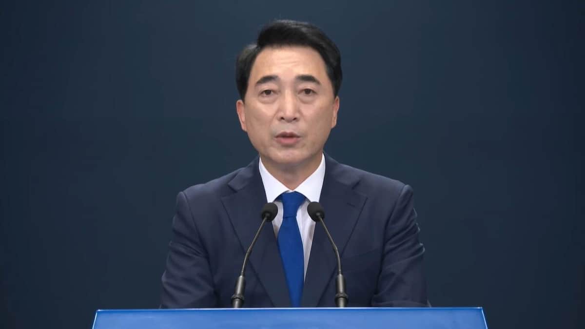 韓国紙は文在寅氏の訪日断念どう報じた　「公使発言は国民的怒り呼び起こした」「日本の態度変化促す」