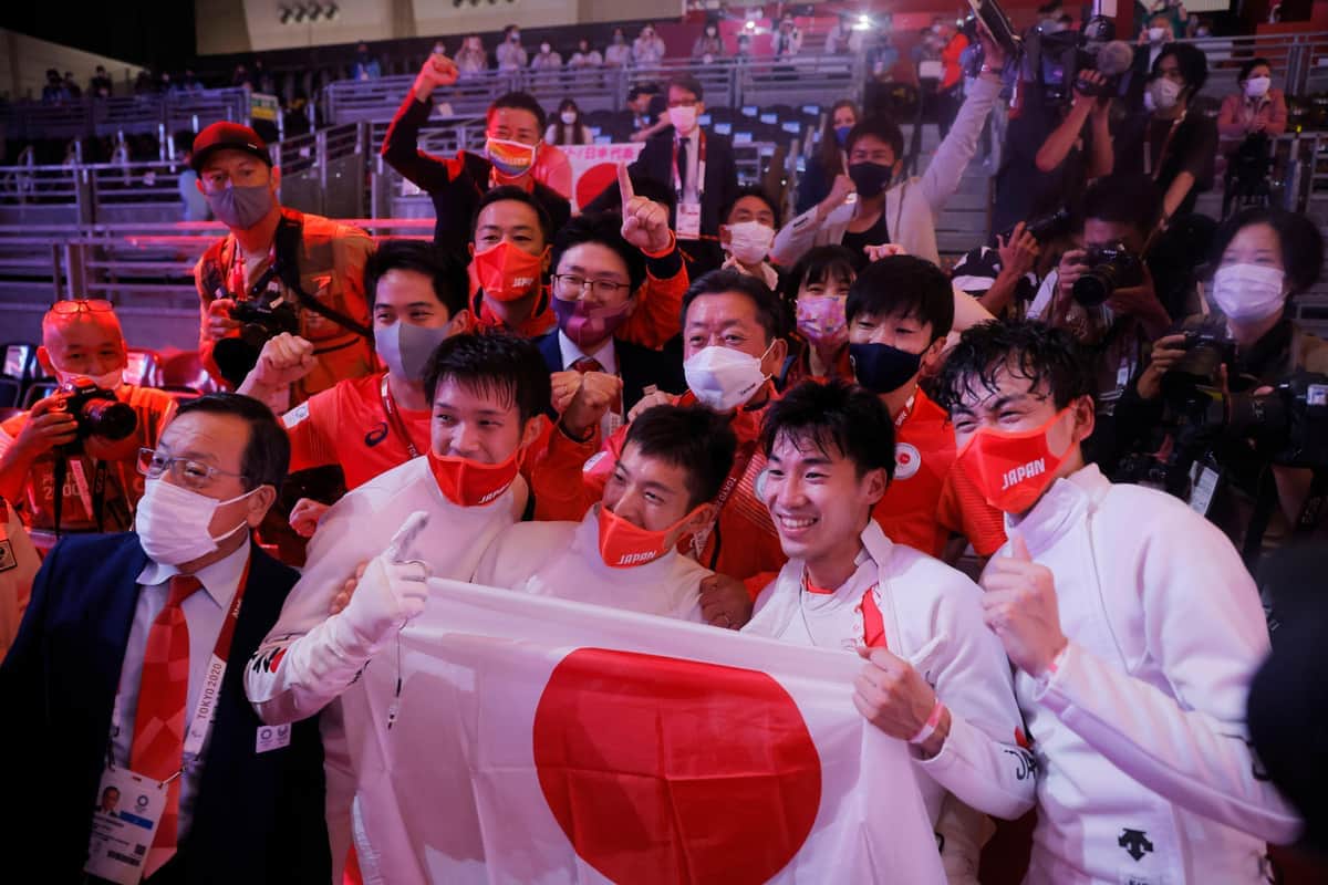 「まさかこんな秘話が」「涙が出てきた」　フェンシング金の宇山賢、試合前日に「憧れの人気歌手」から激励