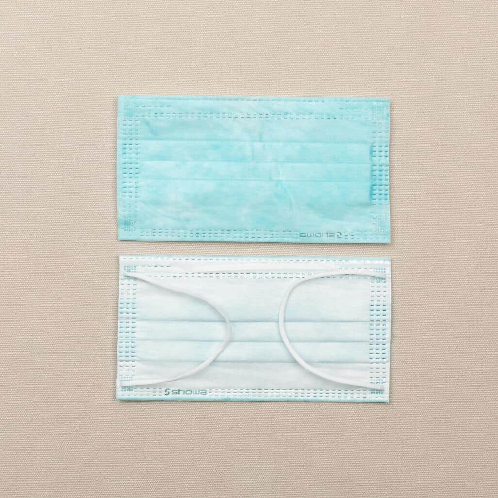 より防御力を高めた「4層仕様サージカルマスク」（提供：ショウワ）