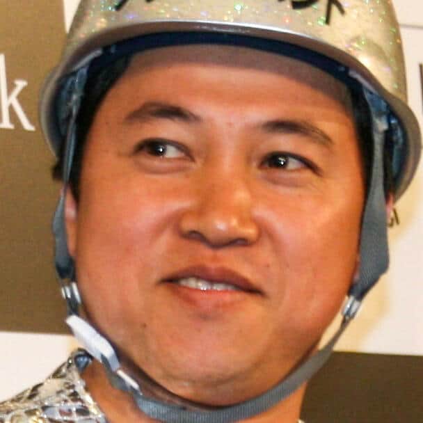 「服装が完璧すぎる」「ワクチンにピッタリ」　スギちゃんの接種報告に14万いいねの大反響