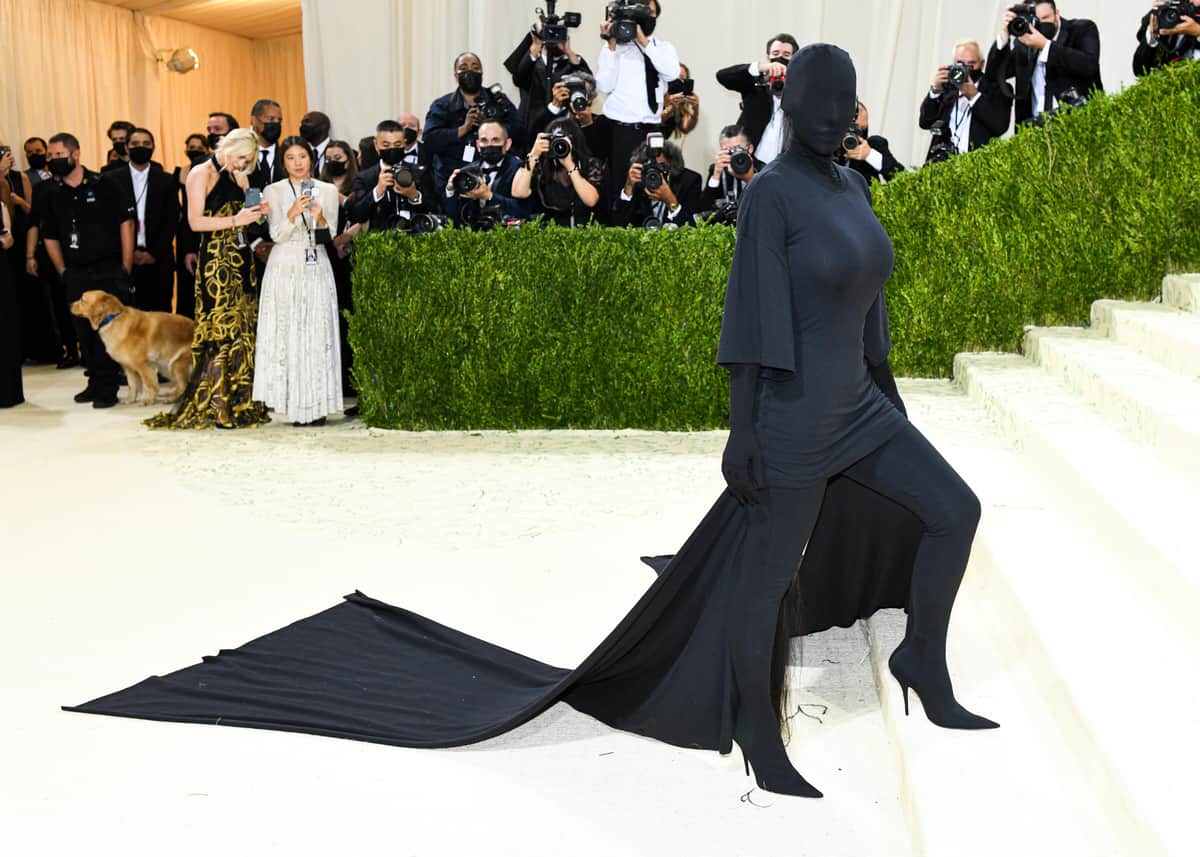 ばっちりメークで準備完了→無意味だった...　キム・カーダシアンのスタッフ、「想定外」の事態に悄然