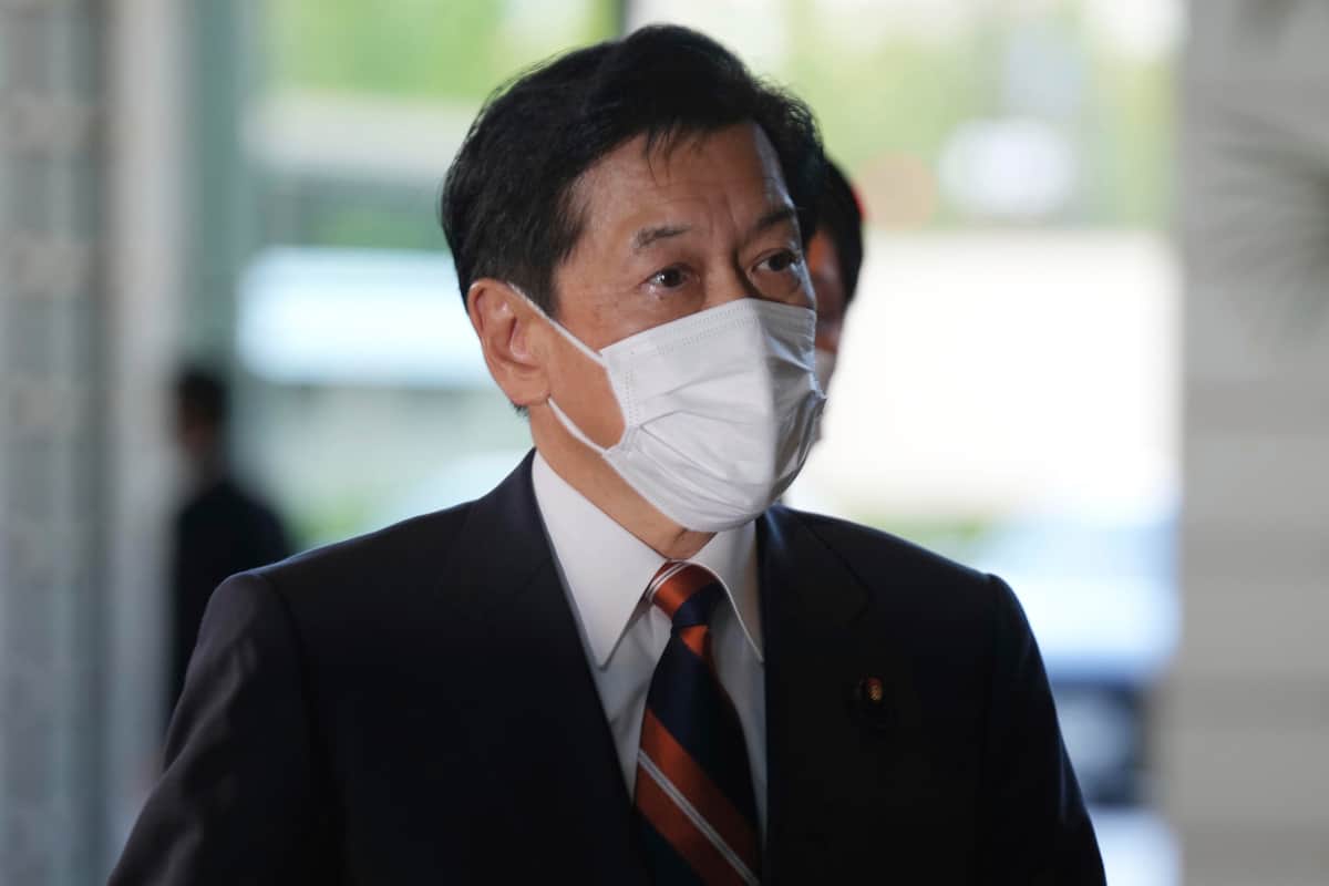 山口壯環境相、アダルト系をフォロー？　公式ツイッターめぐり騒動、事務所は否定「意識したものではない」