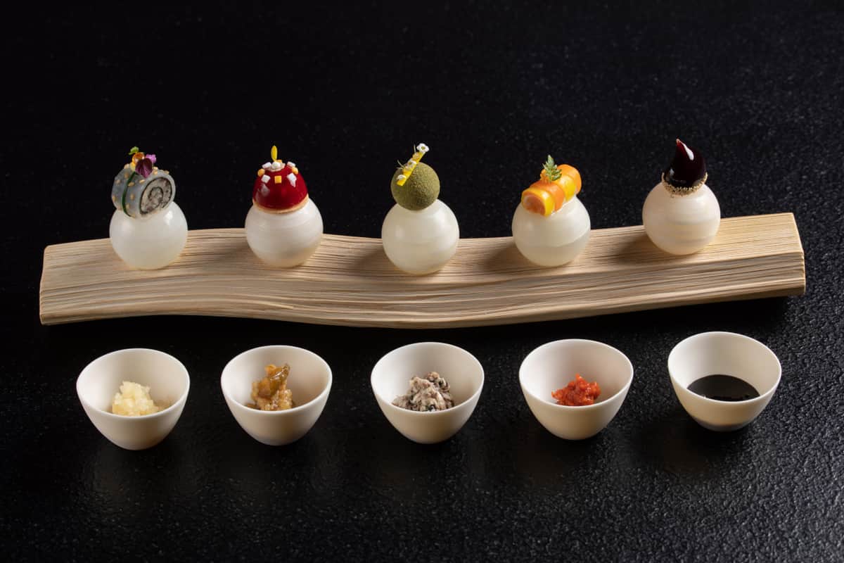 「東京・提灯(ちょうちん)会食」（提供：星のや東京）