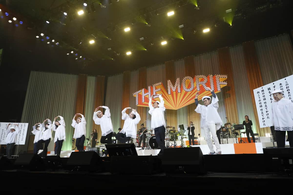 現代の流行語も交えて全員で「ドリフの早口言葉」