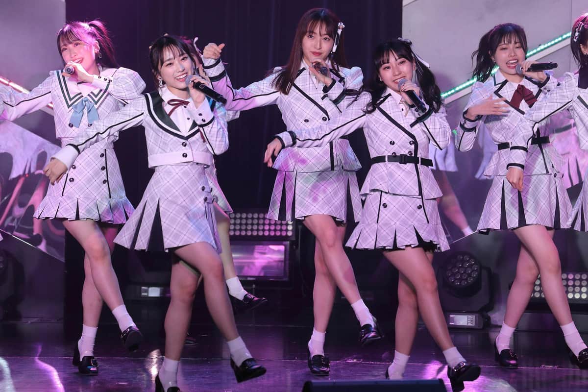 「なこみく」復活も注目だ。前列左が矢吹奈子さん、右が田中美久さん
