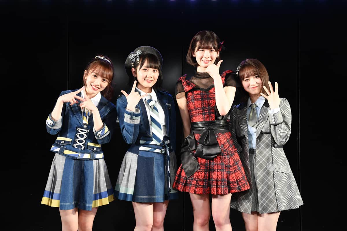 「組閣」と呼ばれる人事異動では4人にキャプテンも入れ替わる。2人は16期生から抜擢された。左から向井地美音さん（チームA）、田口愛佳さん（チームK）、浅井七海さん（チームB）、倉野尾成美さん（チーム4）（c）AKB48