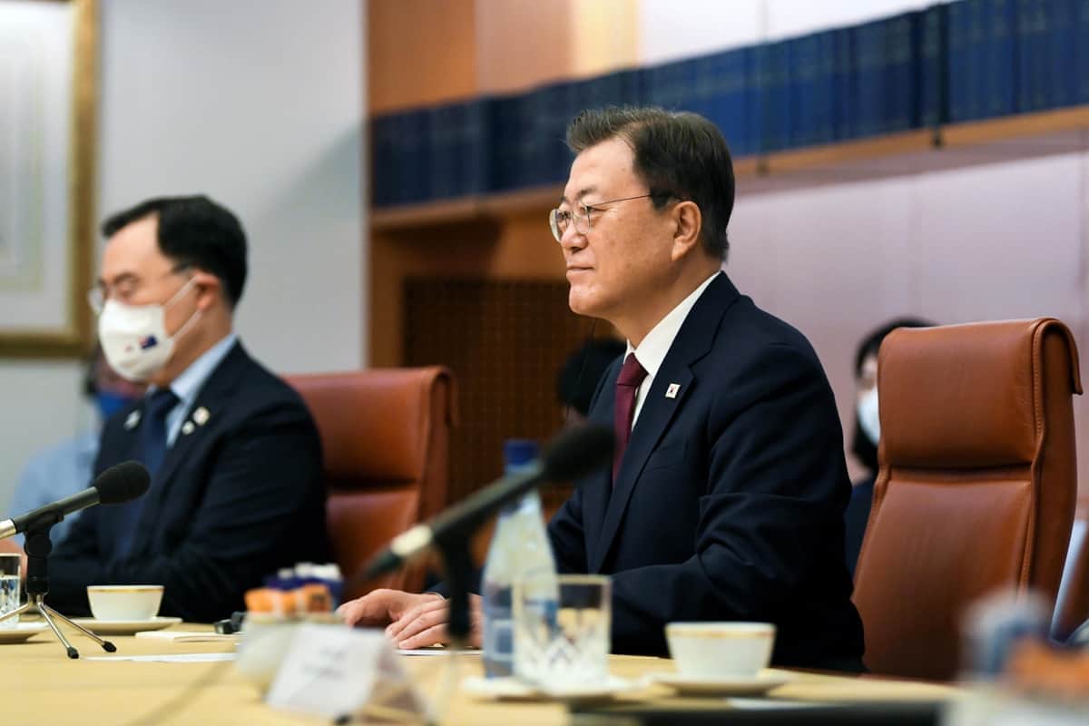 韓国の文在寅大統領。オーストラリアのモリソン首相との共同会見で、北京五輪への外交的ボイコットは「検討していない」と述べた（写真：代表撮影/ロイター/アフロ）