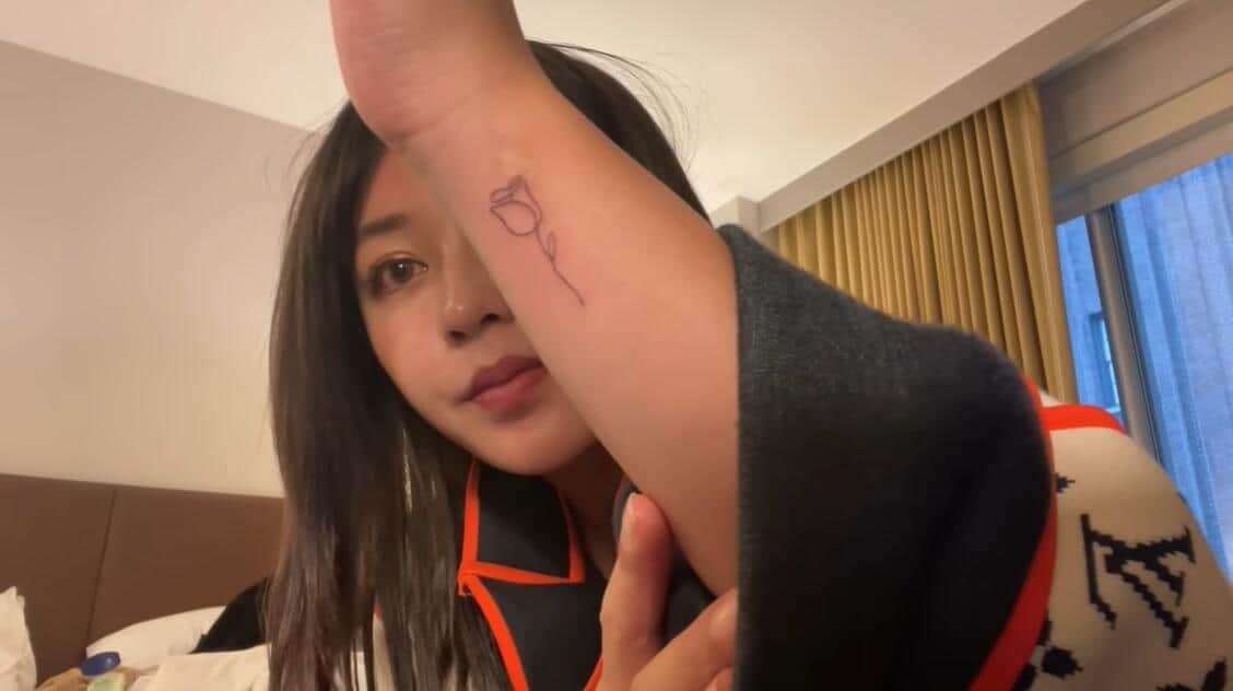 てんちむ、NYで彫ったタトゥー披露　腕にも耳にも手首にも...「ただのヤベェ奴かも」