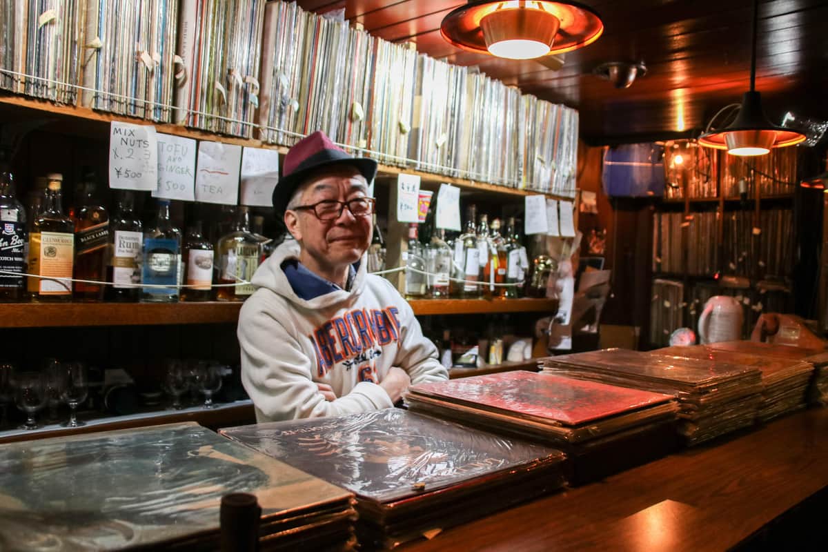 東京最古のジャズバー「シャルマン」閉店へ　66年の歴史に幕、8000枚レコードの行方は