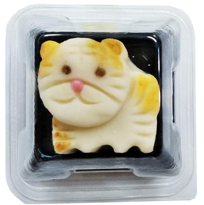 「干支に入れなかった猫」の練り切りにネット注目　人気も13番目だが...なぜ作る？メーカーに聞いた