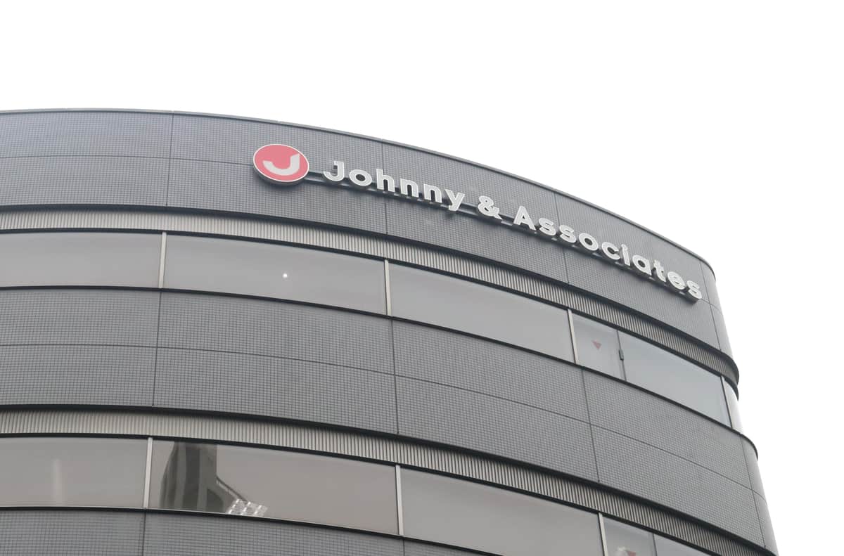 V6解散ライブ「お客さんたちが拍手だけで...」　TOKIO松岡昌宏の号泣話にファン感激のわけ