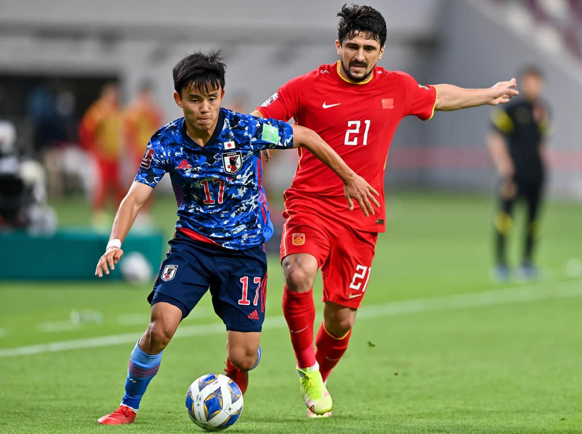 中国代表FW「空港で22時間足止め」にブチギレ　「リスペクト全くない」協会の対応に不満爆発