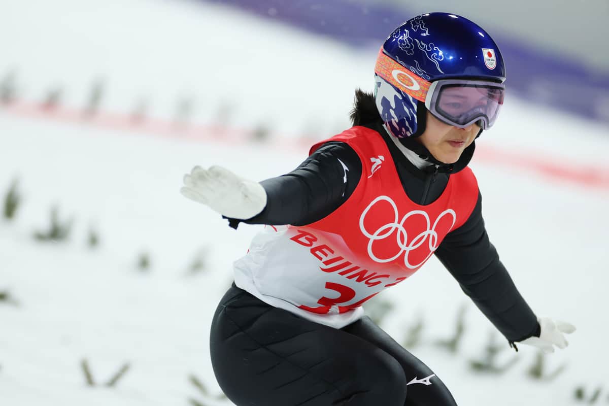 高梨沙羅への「メイク批判」にアスリートら続々反論　「選手の人生、生活の中に競技がある」