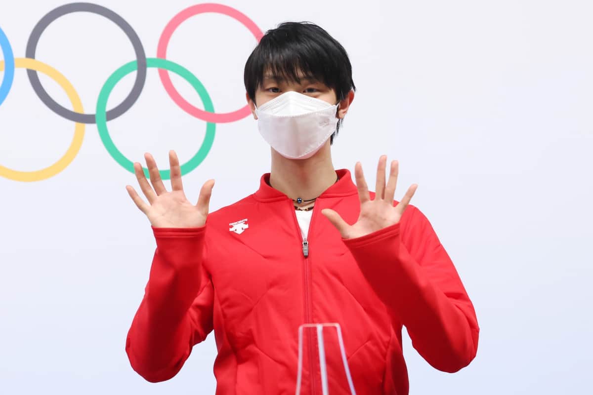 羽生結弦、写真撮影でも「神対応」　会見中に自ら片付け...心遣いに絶賛「改めて推せる」