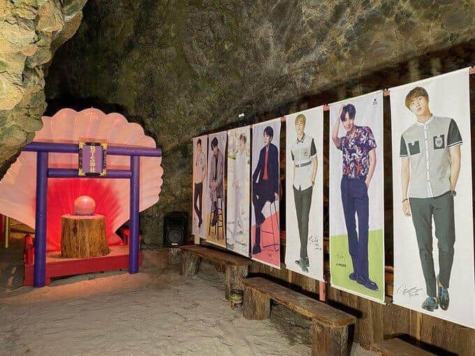 BTSメンバーの写真が許可なく使われていた（この画像は、現在はサイトから削除）