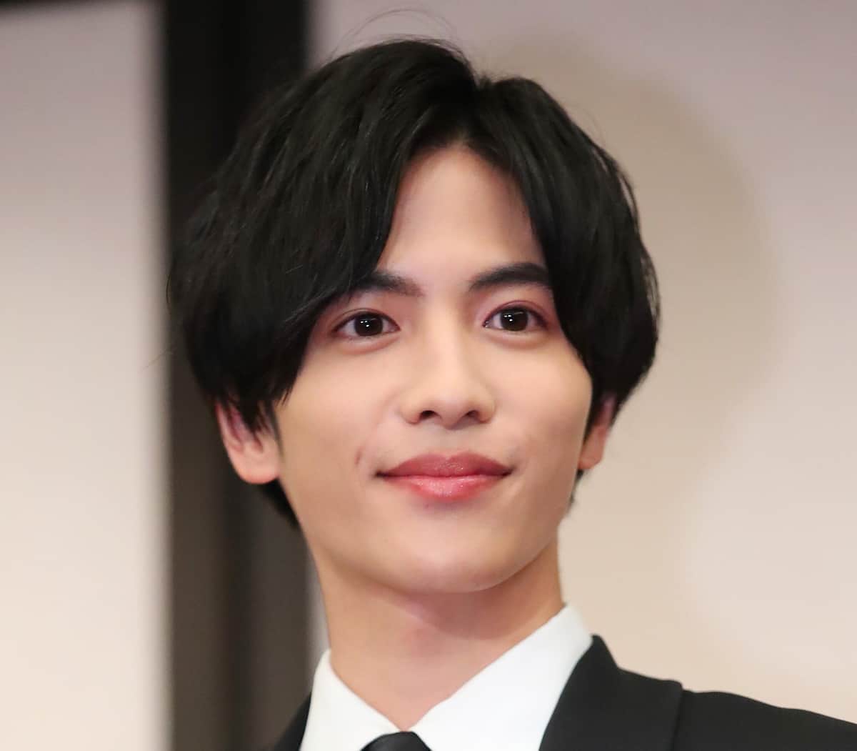 志尊淳の「親指」に視聴者悶絶　キスしながら耳元を...「破壊力えぐい」「アドリブですか？」