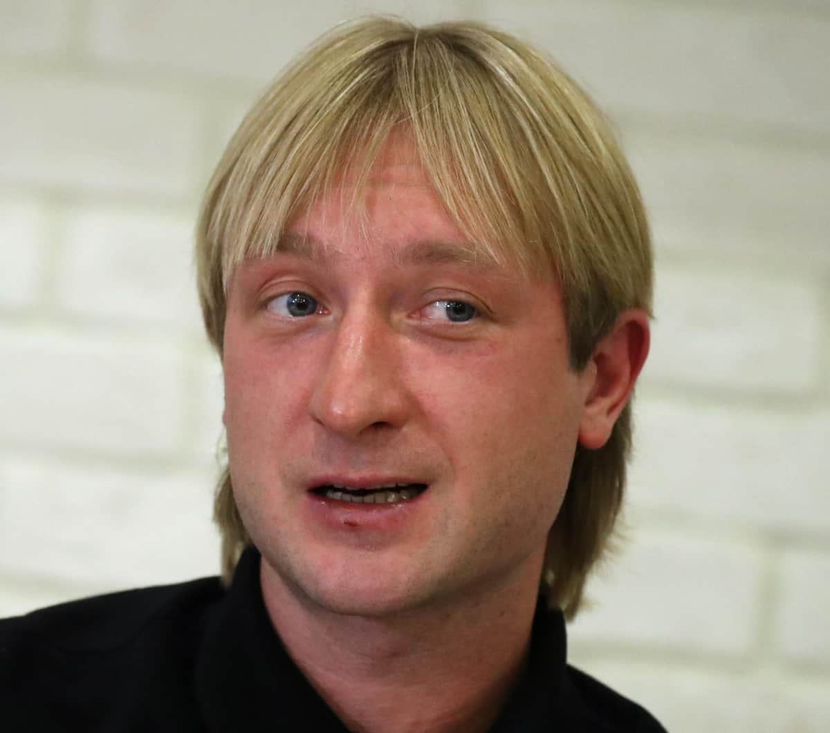 プルシェンコがウクライナ批判投稿に「いいね」複数　プーチン大統領「戦闘任務移行命令」にも反応