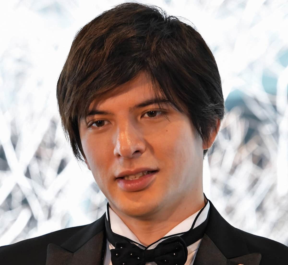 城田優「カムカム」ナレ復活に安堵　ネットで「降板説」拡散も...「久々聞いて安心した」