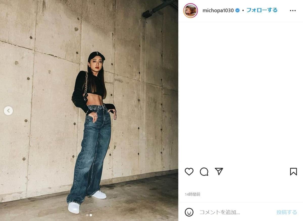 みちょぱ「バキバキ腹筋」露出コーデに驚きの声　「スタイルよすぎ」「かっこいい」