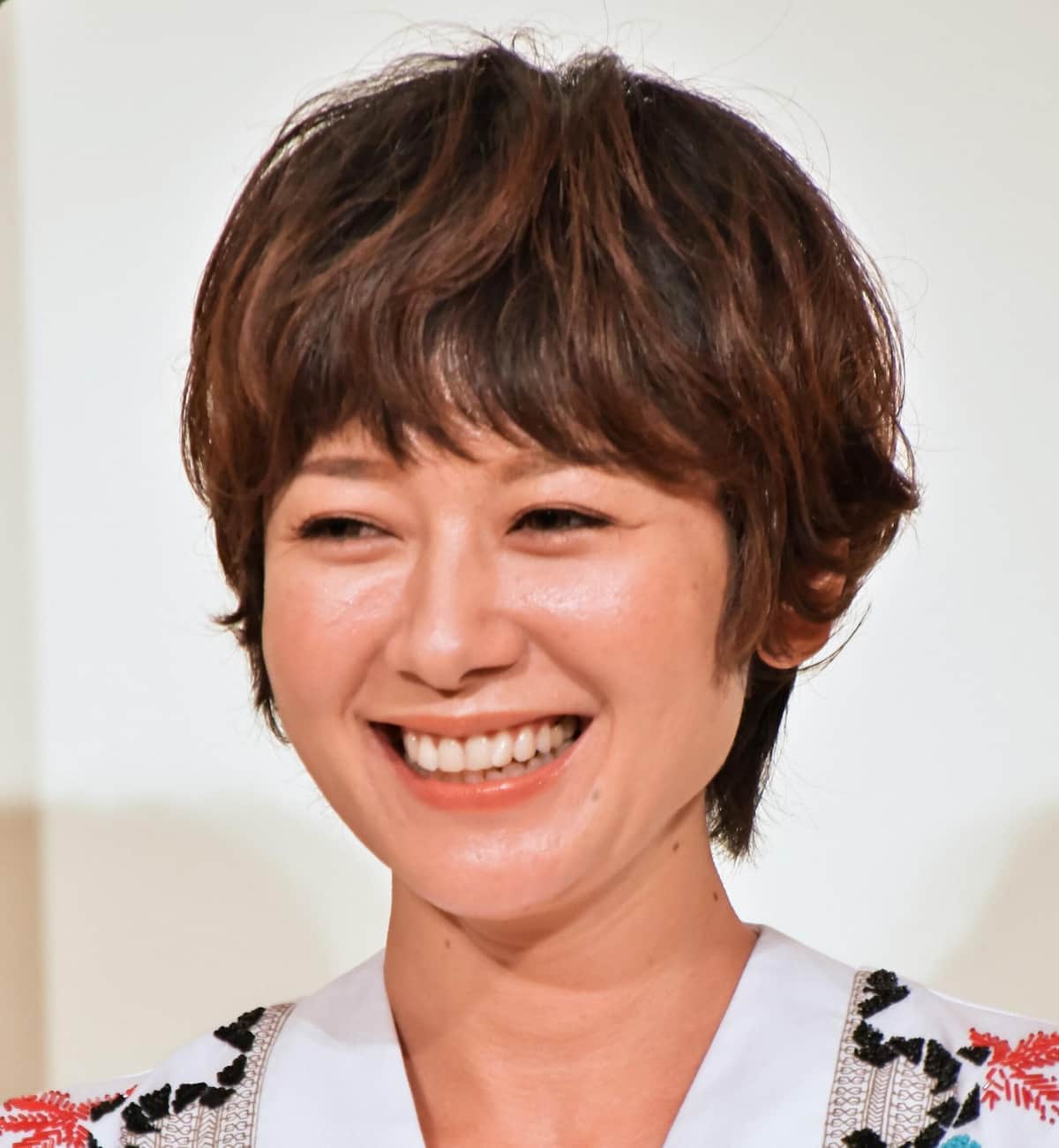 こんなママ最高 ワイルド 真木よう子 ロック風 入学式ファッションに絶賛相次ぐ J Cast ニュース 全文表示