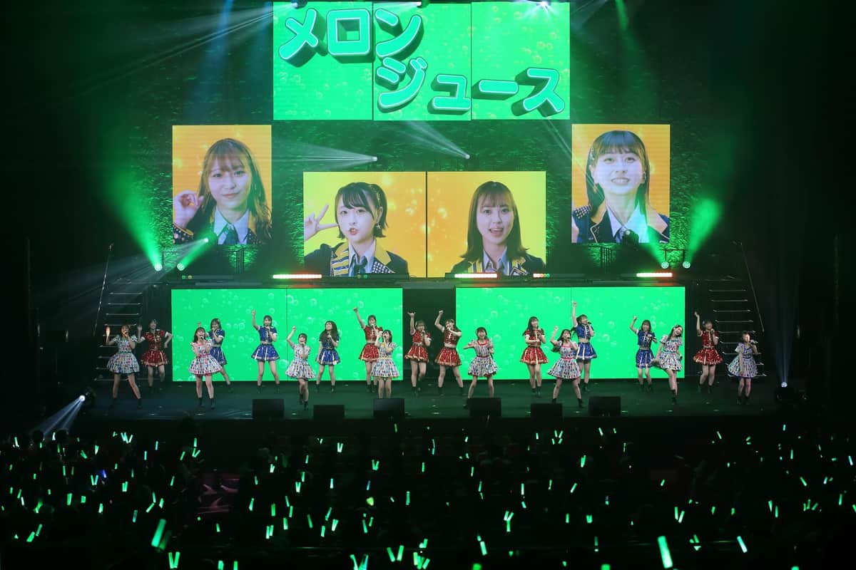 定番曲の「メロンジュース」も披露