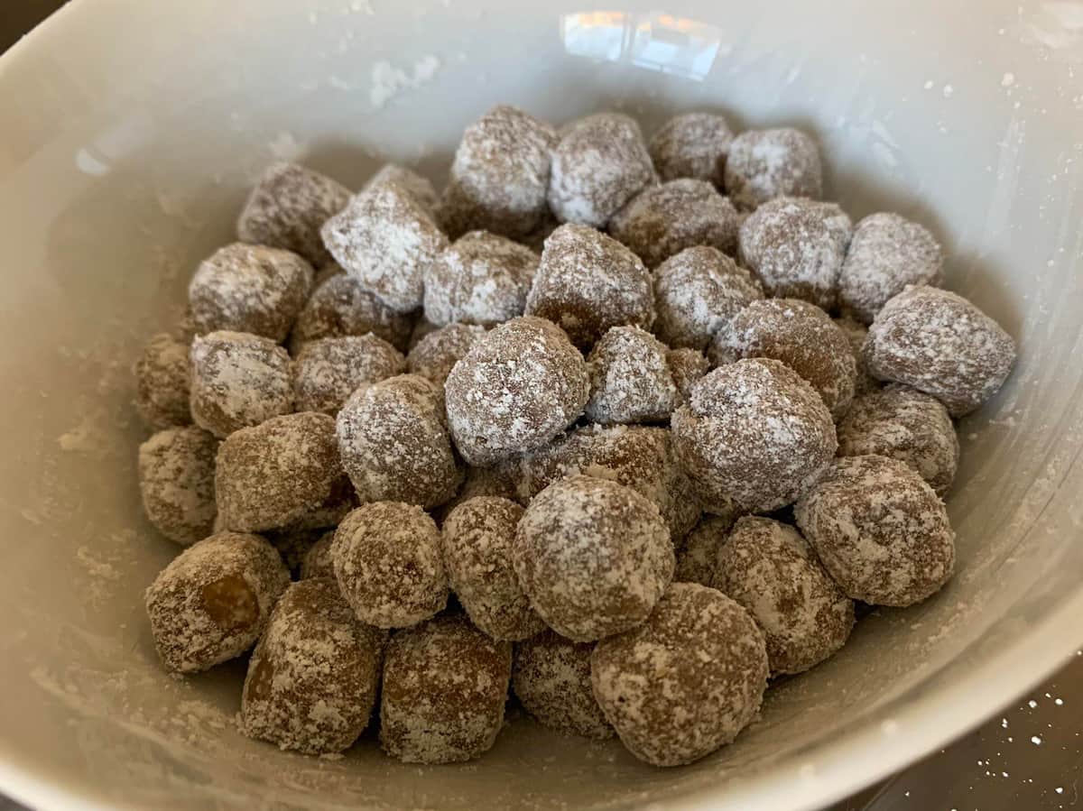 粉をタピオカにする過程に苦労した