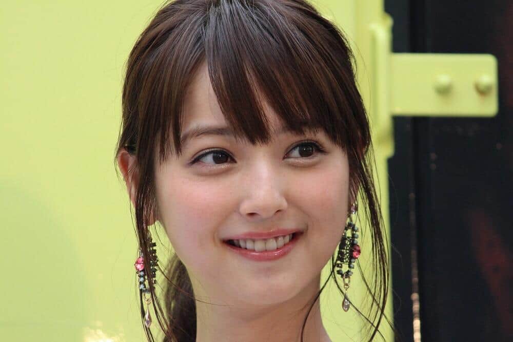 佐々木希、キャンプでの「血まみれ体験」報告　「朝起きたらインナーが...」ファンから心配続々