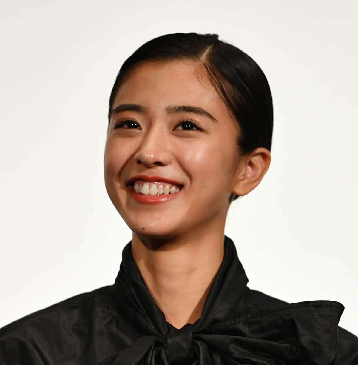 ちむどんどん新キャラに「すごい既視感」　6年前の朝ドラそっくり？片桐はいり教師役に反響