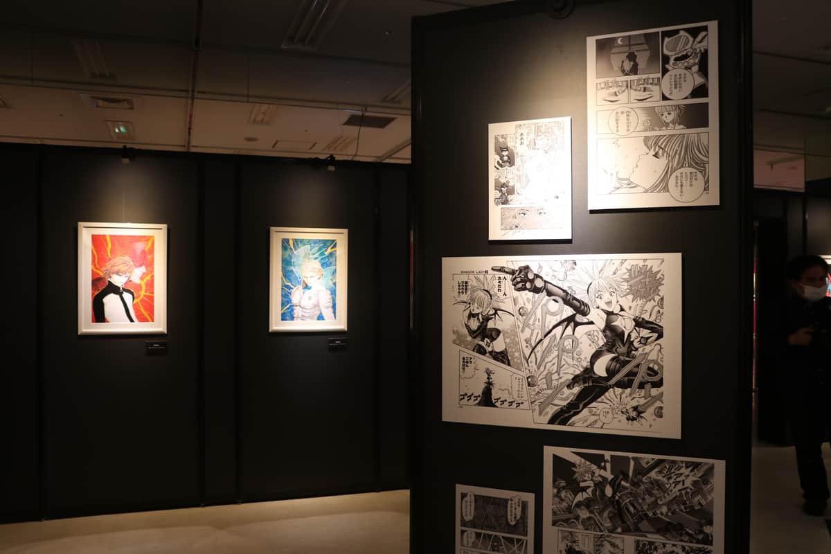 「黒色の世界」では「ZETMAN」などSFマンガのキャラクターが活躍