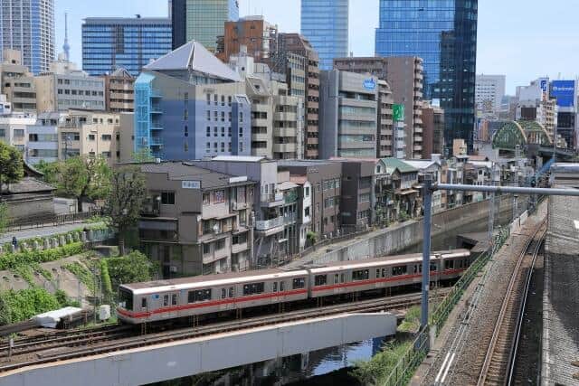 丸の内線で「乗務員トラブル」SNSで心配広がる　東京メトロ「お気遣いいただき大変ありがたいです」現在は無事回復